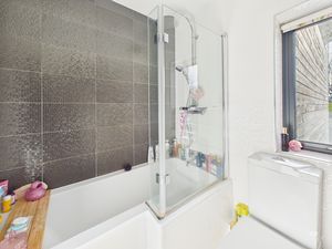 Photo 25- click for photo gallery